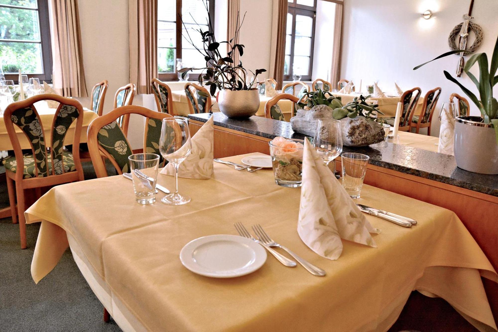 Rosenhotel Scherer Schiffweiler 外观 照片